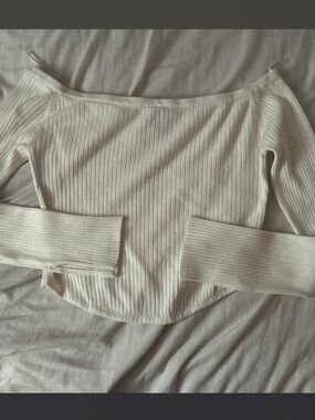 Off-Shoulder Ribbed Sweater Top in Cream
